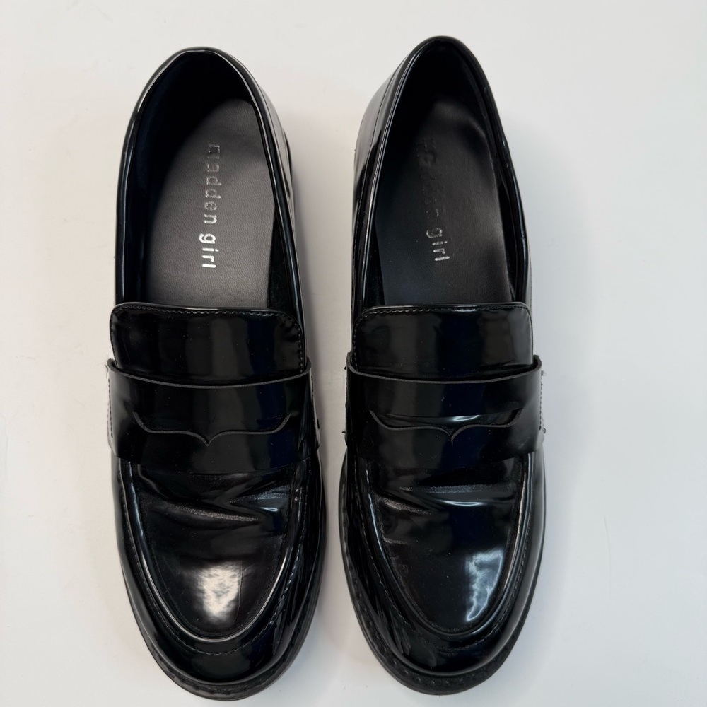 Madden Girl Black Patent Chunky Loafers G Hatch Style Size 7.5 Y2K Academia - Picture 9 of 12